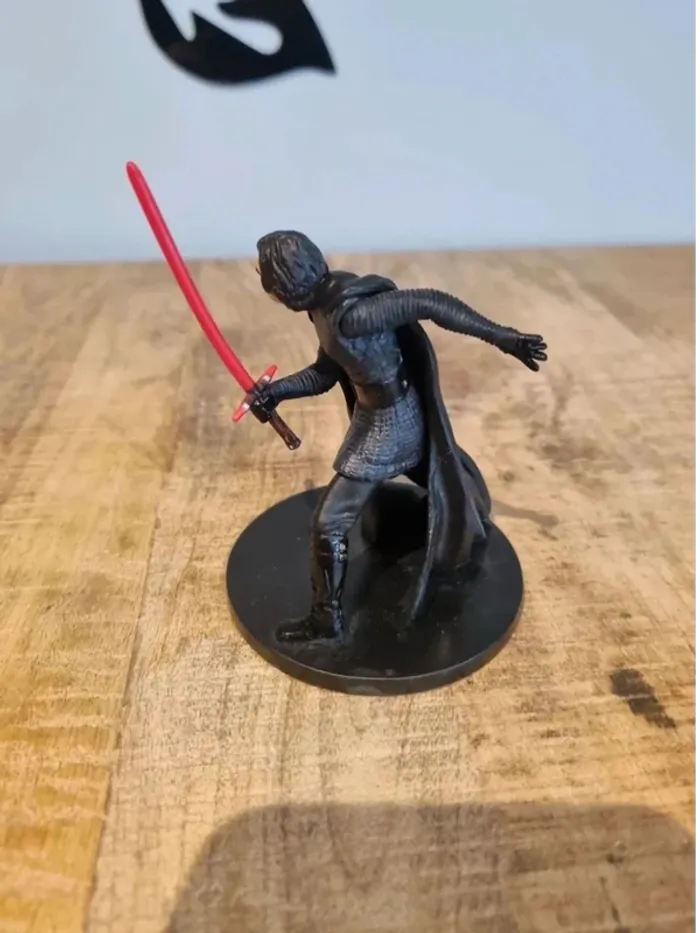 Figurine Lucasfilm Star Wars disney Jedi Kylo Ren - photo numéro 2