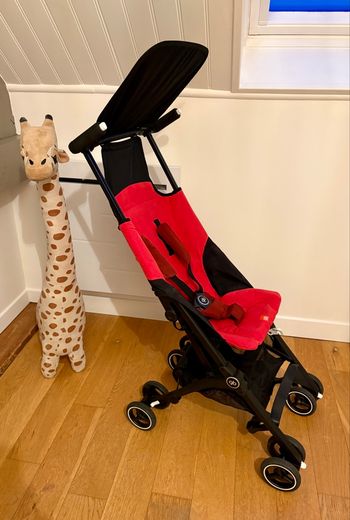 Gb Pockit ( poussette passe en cabine d'avion )