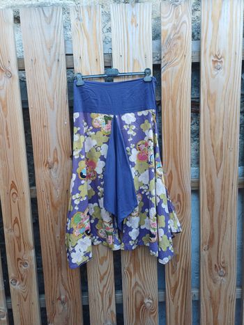 Jolie jupe façon sarouel violet imprimé fleuri taille 36