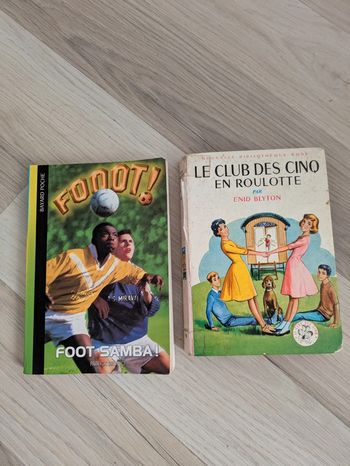 Livre foot samba + le club des cinq en roulotte