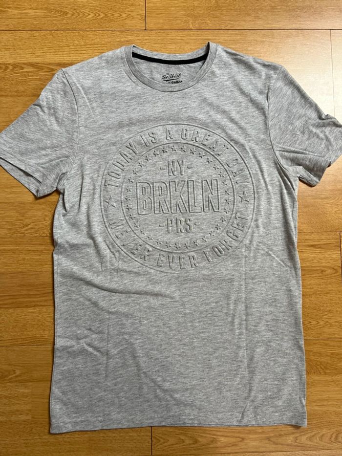 T-shirt manches courtes taille S