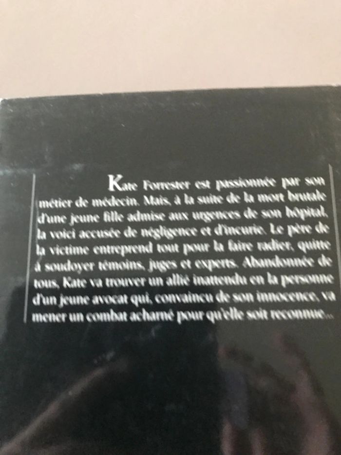 Livre Le procès du docteur Forrester - photo numéro 2