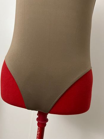Body sans manches beige Stradivarius