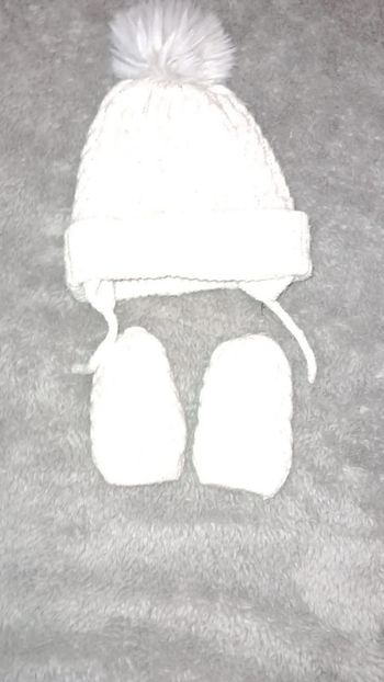 Ensemble bonnet et gant beige clair