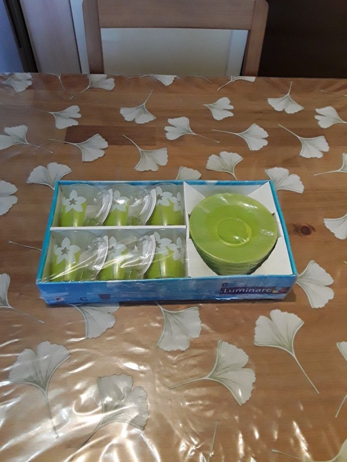 Lot de 6 tasses et sous tasse neuves - photo numéro 5