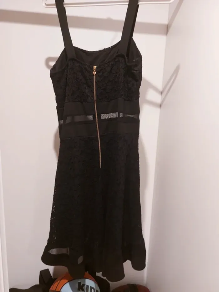 Robe noire - photo numéro 2
