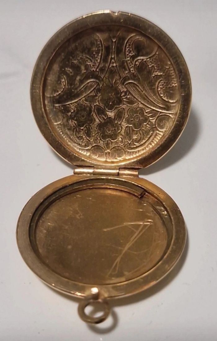 Medaillon - photo numéro 3