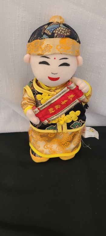 Poupée chinoise orientale en peluche soyeuse pour garçons et filles, portant les inscriptions « Meil