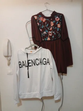 Lot de 1 blouse et 1 sweat blanc taille M