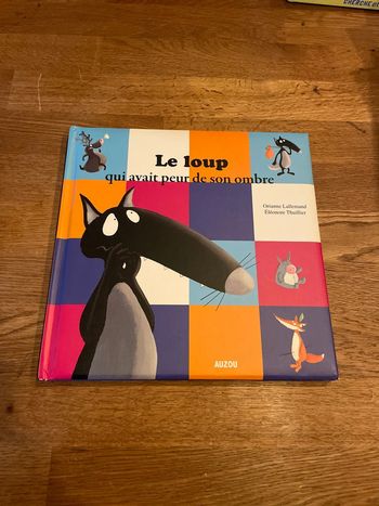 Livre couverture molletonné Mes grands Albums Le loup qui avait peur de son ombre