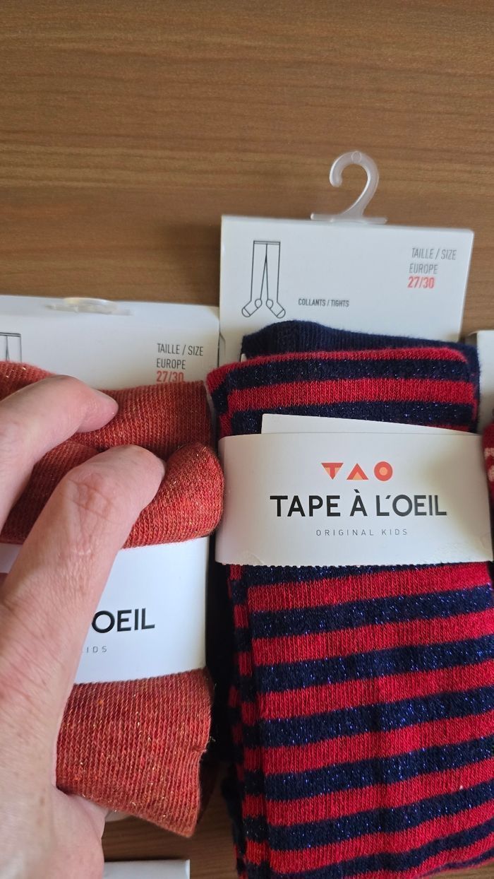 NEUFS  (non portés)🏷🤩😍🥰 SUPERBE lot collants 27/30 fille 😍🥰 - photo numéro 7