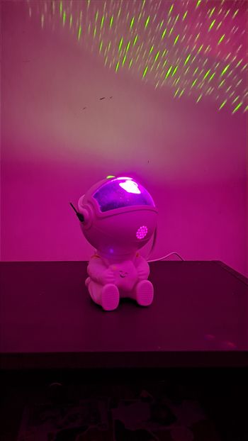 🌌 Projecteur Astronaute Ciel Étoilé - Veilleuse Ambiance Lumineuse Magique Sensation Garantie ! 🚀