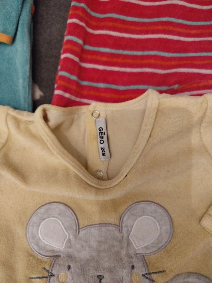 Lot de pyjamas - photo numéro 3