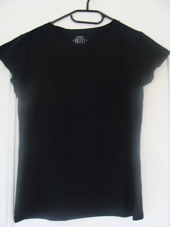Tee shirt
