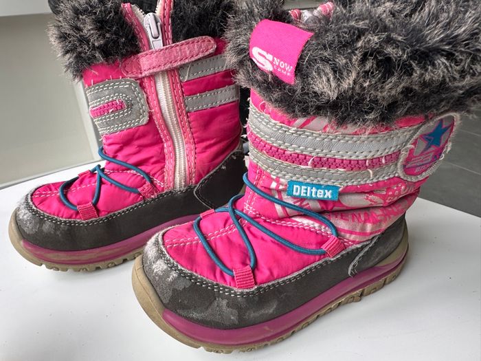 Lot de 4 paires de chaussures et bottes de neige taille 20 a 22 zara, kiabi et autres - photo numéro 8