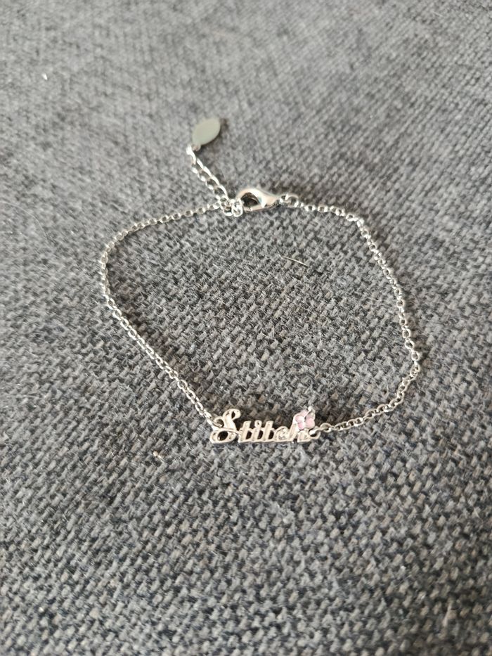 A saisir, joli bracelet, " stitch " !
