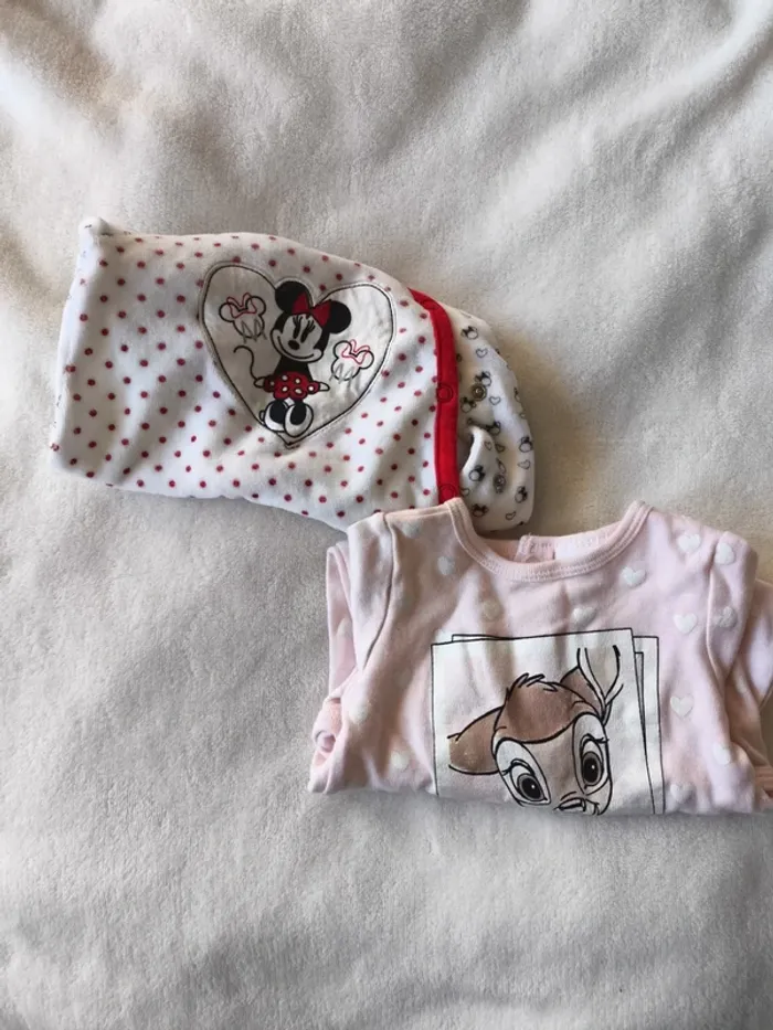 Lot 2 pyjamas 1 pièces disney