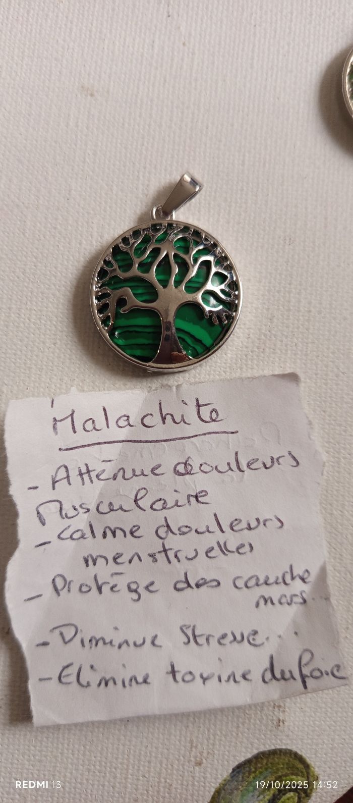 Pendentif en malachite - photo numéro 2