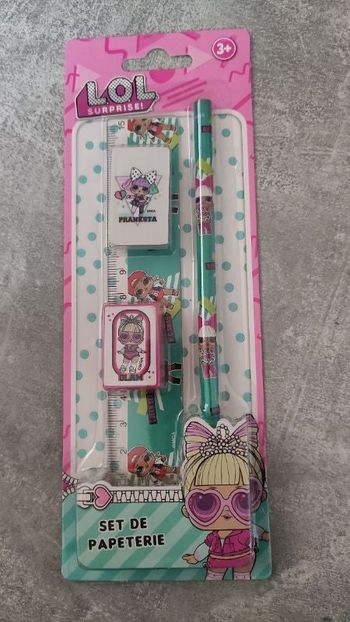 Set de papeterie LOL Surprise