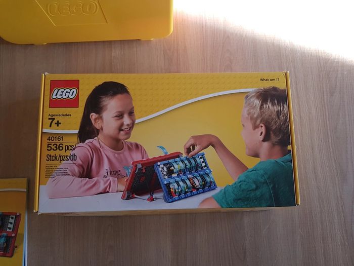 Lego 40161 "qui est ce ?"