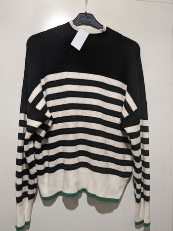 Magnifique pull Kiabi blanc à rayures. Taille M