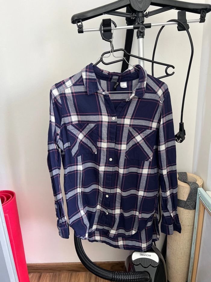 Chemise à carreaux divided