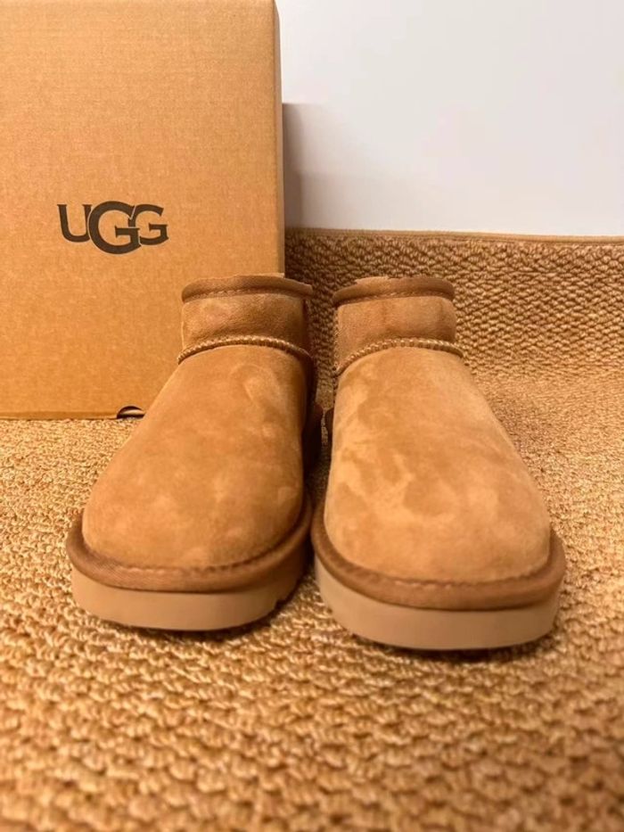 Ugg Classic Ultra Mini Boot taille 37 - photo numéro 2