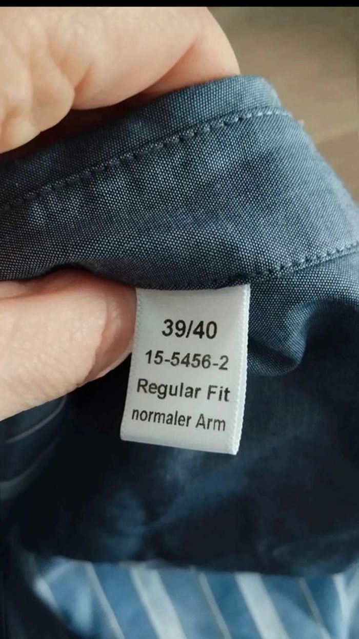 Chemise  bleu rayé  taille  39/40  regular  fit - photo numéro 10