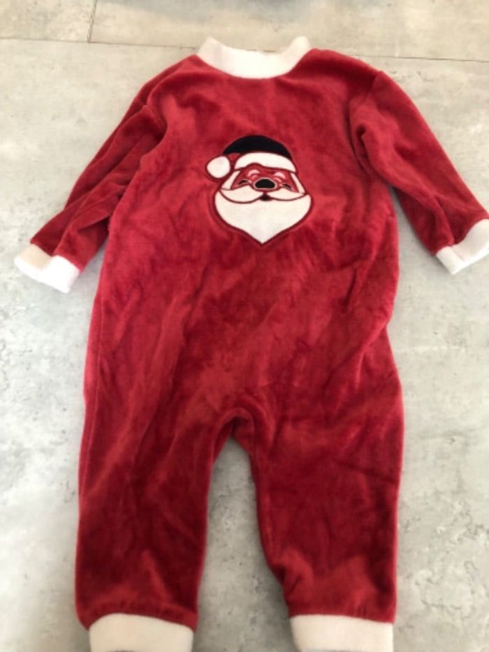 Pyjama père noël 9 mois