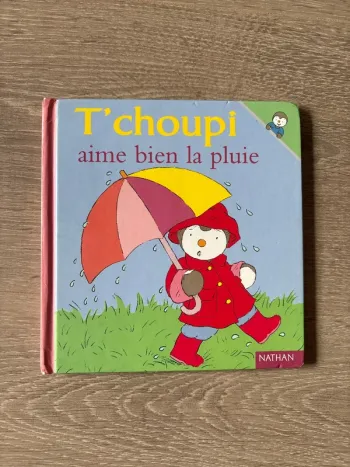T'choupi aime bien la pluie