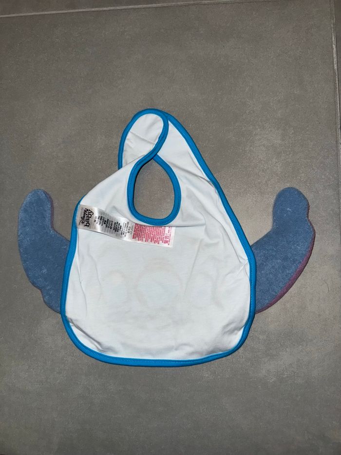 Bavoir stitch - photo numéro 3