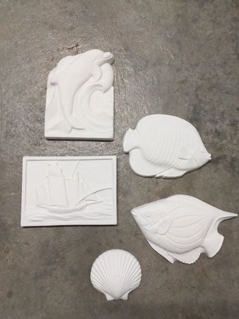 5 plâtres muraux à peindre