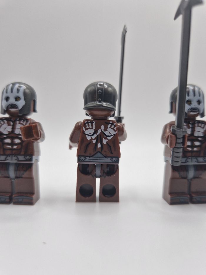 Figurines type lego 4 guerriers orcs seigneur des anneaux / hobbit - photo numéro 5