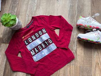 - Haut ML Kiabi   - 8 ans - Très bon état, manque les lettres à scratcher 