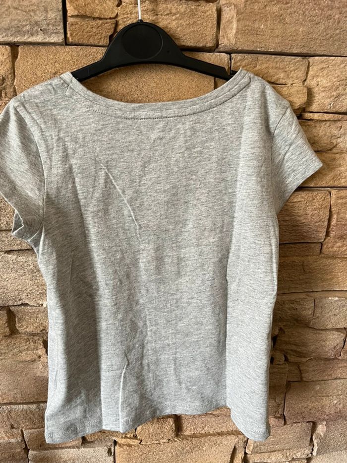 T-shirt GAP neuf taille S - photo numéro 4