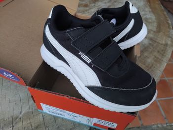 Baskets Puma taille 29