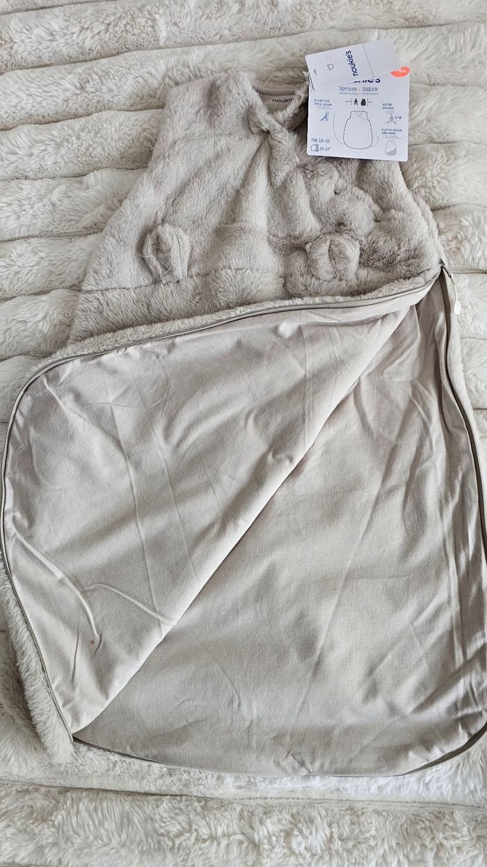 Magnifique Gigoteuse hiver en fausse fourrure Noukie's 6-24 mois Neuf - photo numéro 3