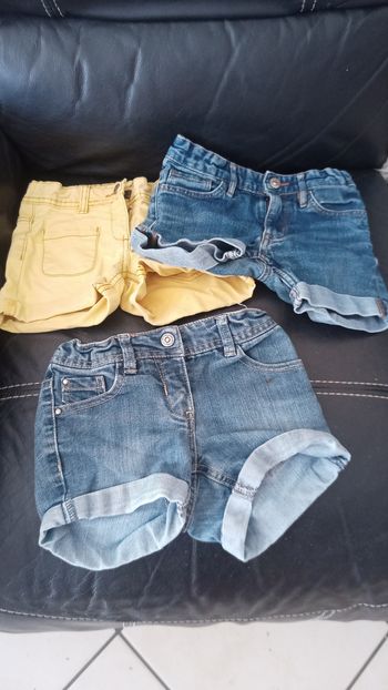 Short fille
