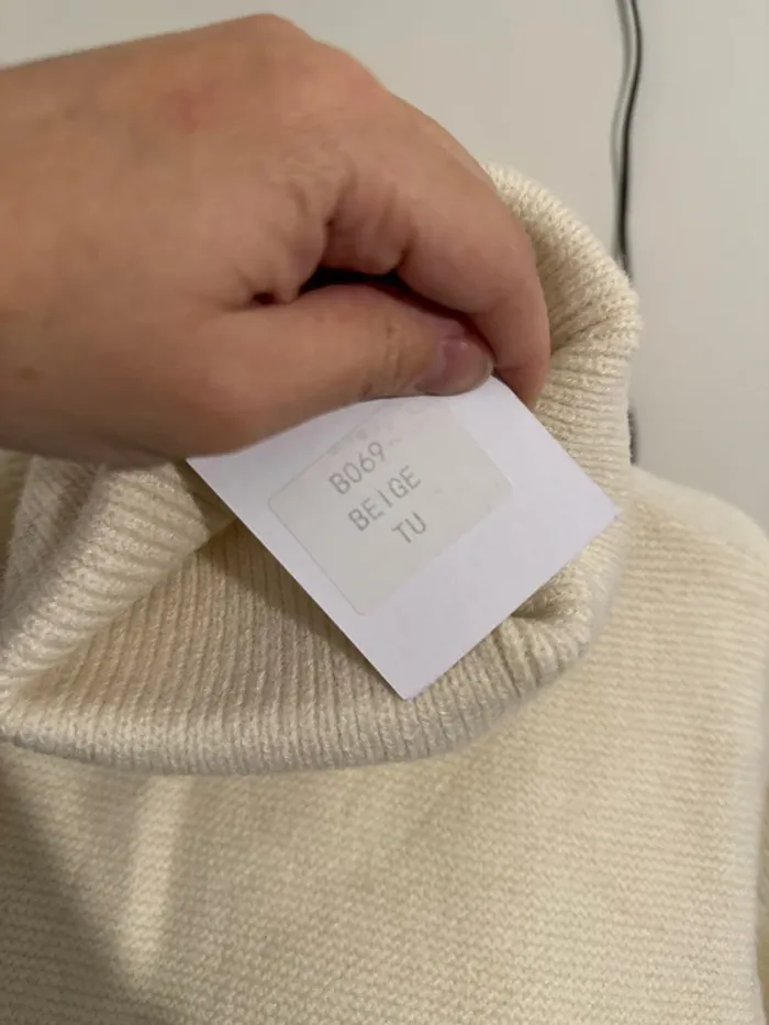 Pull long col roulé - photo numéro 8
