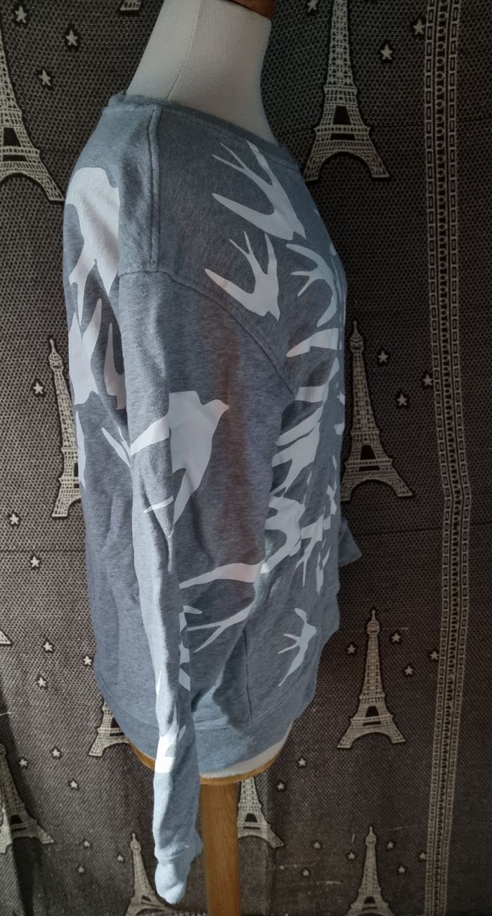 Sweat gris avec hirondelles blanche taille S mixte - photo numéro 5