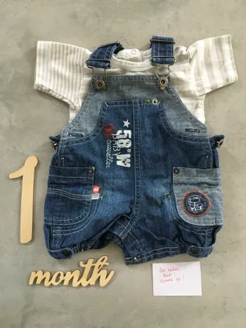 Salopette été + t-shirt rayé 1 mois