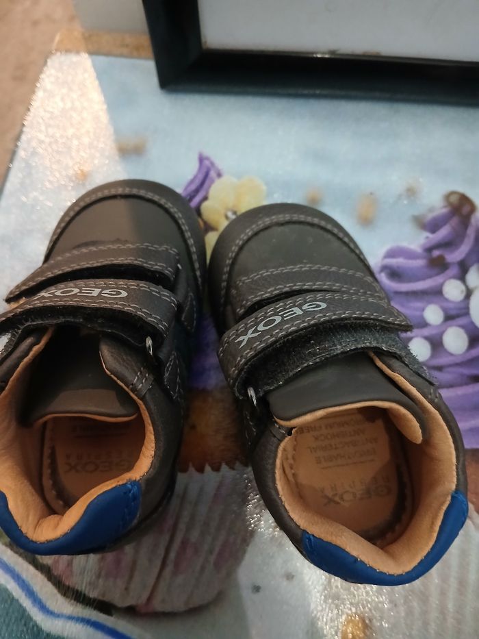 Chaussures Geox bébé pointure 18 - photo numéro 3