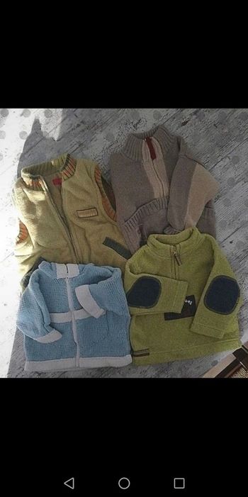 Lot pulls et gilets 6 mois