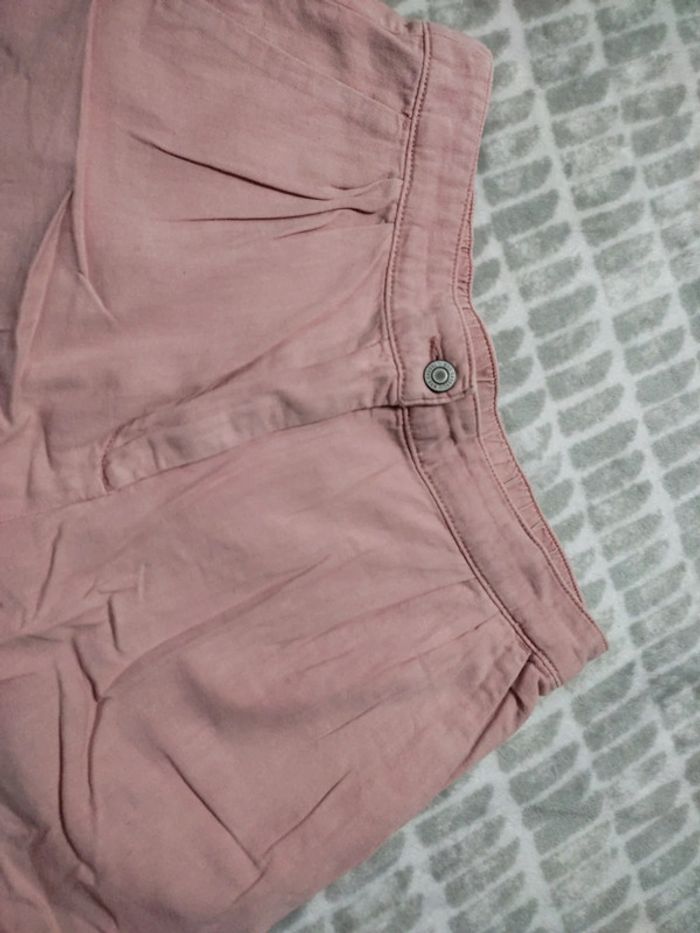 Short rose ajusté à pinces taille haute élastique Mango taille 38 - photo numéro 3