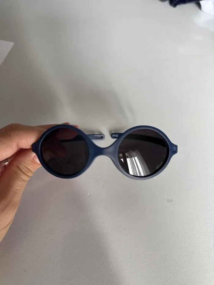 Lunettes soleil - photo numéro 2
