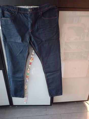 Jean t 52 neuf