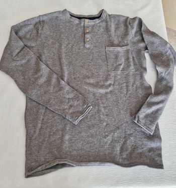 pull fin gris
