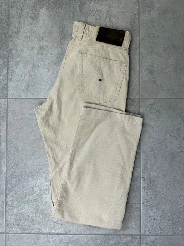 Pantalon Tommy Hilfiger en velours côtelé beige W30 L32