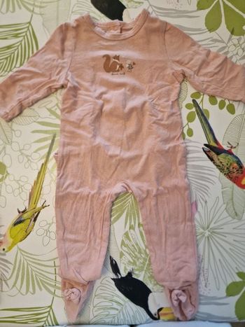 Pyjama 1 pièce taille 9mois