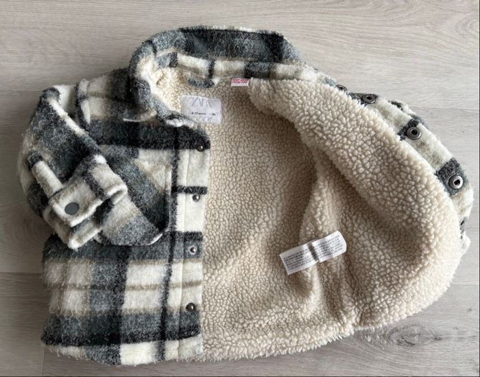 Veste moumoute Zara bébé. - photo numéro 3